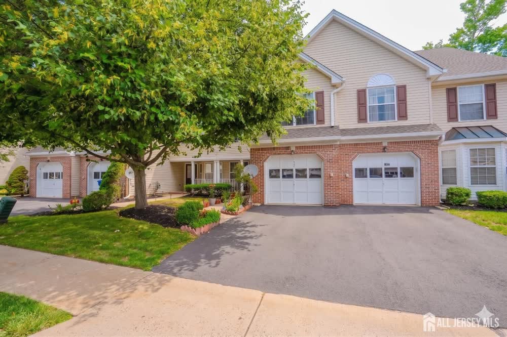 22 Amy Drive North Brunswick, NJ 08902